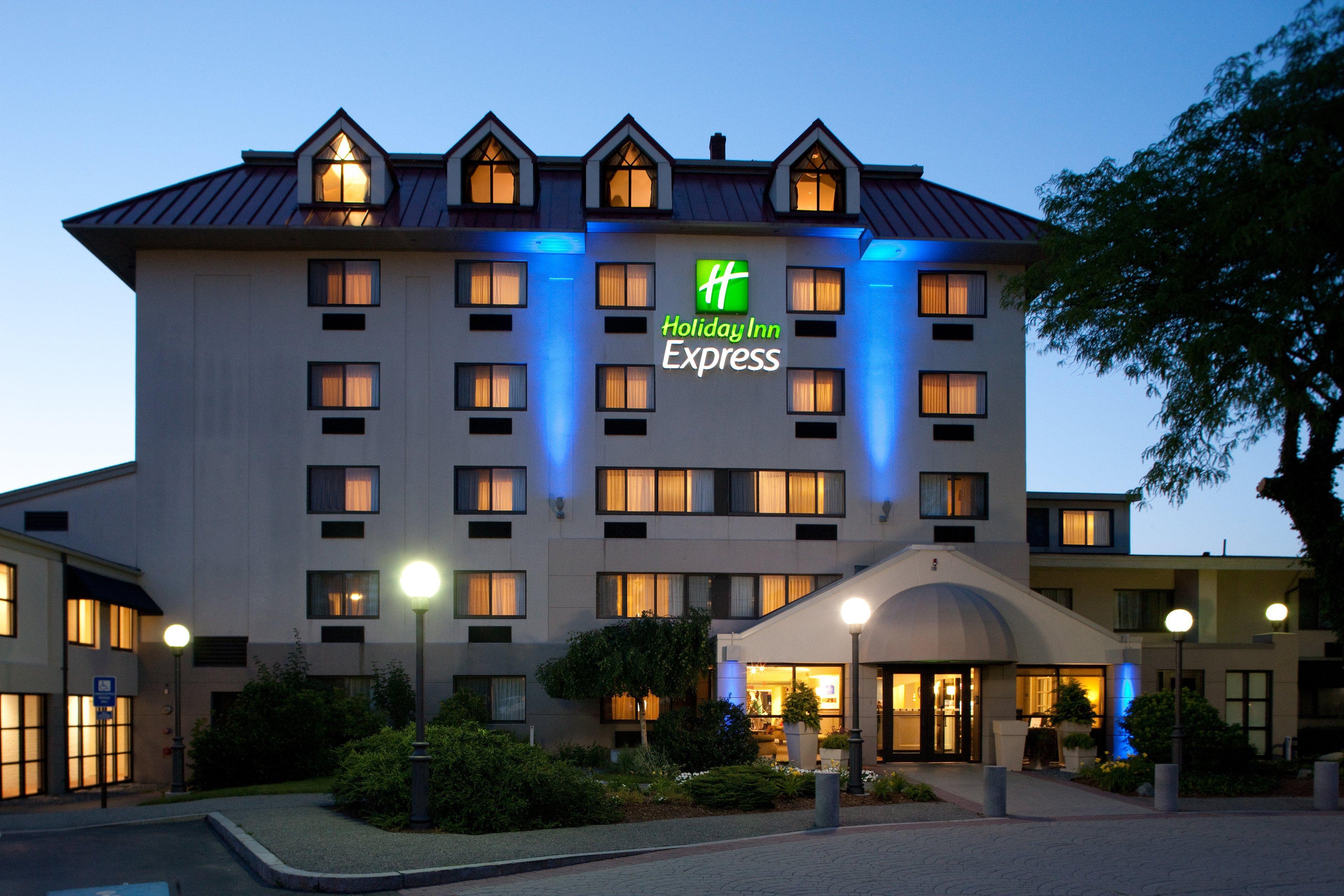 Holiday Inn Express Boston-Waltham, An Ihg Hotel Exterior photo