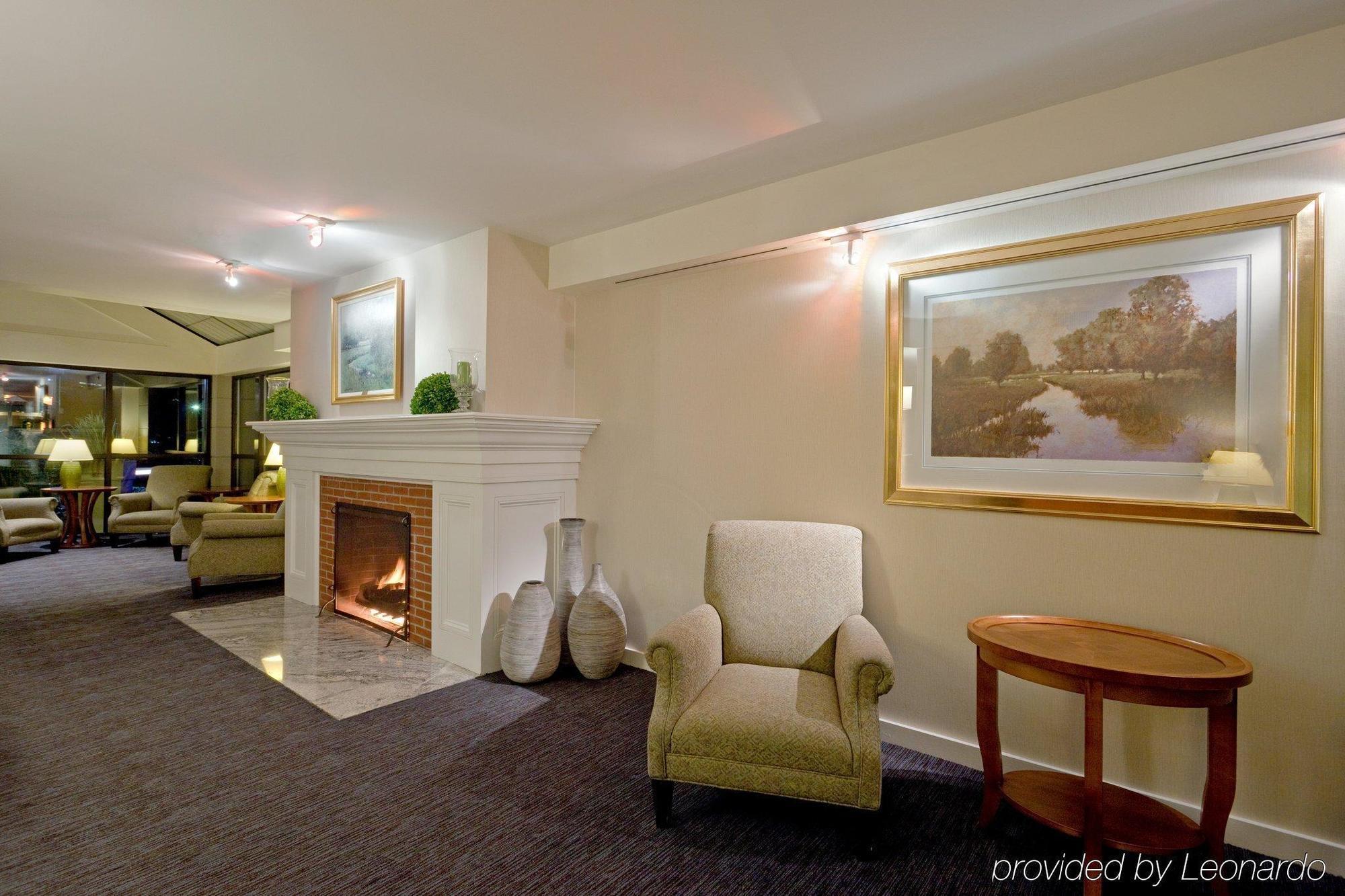 Holiday Inn Express Boston-Waltham, An Ihg Hotel Interior photo